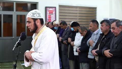 أجمل تلاوة بصوت الشیخ علی طاهر