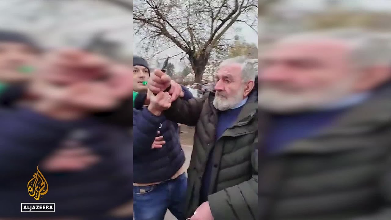 يواجه الطلاب المحاصرون هجمات عديدة لعدة أشهر
