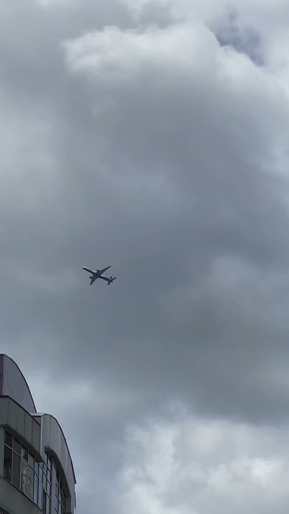 Взлет Boeing 757 Azur из Внуково в Шарм-эль-Шейх - YouTube