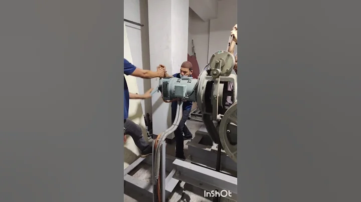 "WHY TOO MUCH HEAVY THIS ELEVATOR 2 MANPOWER NEEDED!