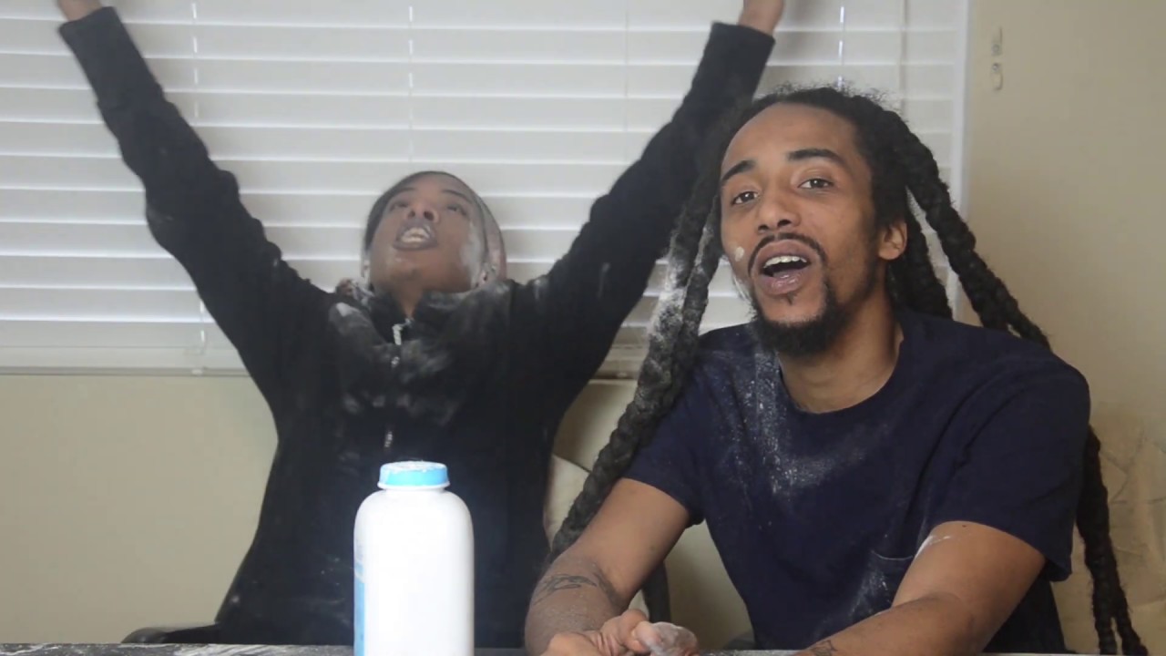 HOW WELL DO YOU KNOW ME **POWDER SLAPPING EDITION** [SUPER FUNNY] - YouTube