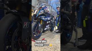 Nighttime super bike pitstop!🏁🏁👍👍 #superbike #yamaha