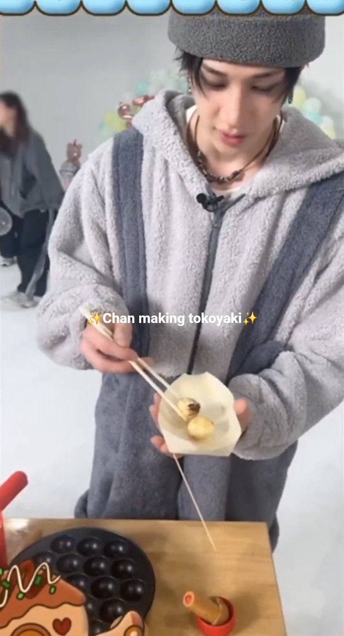 Chan and his tokoyaki 🧆 (Reupload) - YouTube