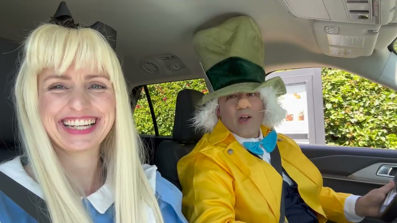 Шляпник и Алиса покупают Starbucks! @avastentertainment