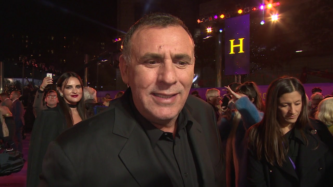 Bohemian Rhapsody SSE Arena Wembley World Premiere - Itw Graham King (official video)