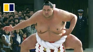 First foreignborn sumo champion dies