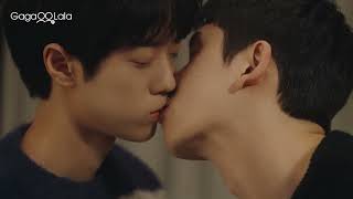 Gently caressing, slowly kissing... Feel the touch of your body😚 in 'Heart Stain' EP6 on GagaOOLala!