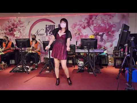 111/05/25"追幸福"吳雅婷在新櫻花音樂茶坊演唱