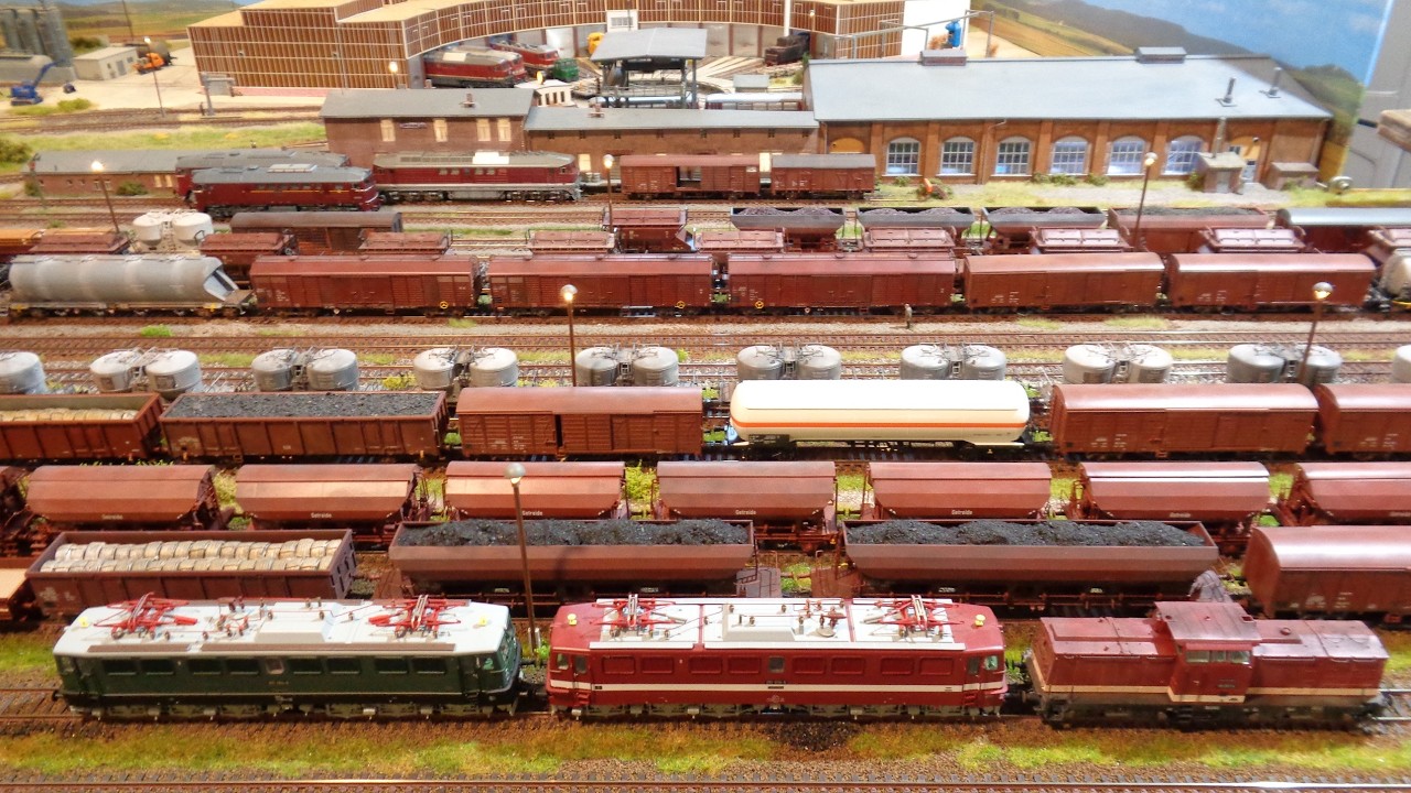 H0-Moba Bahnhof Güsten - eingesetzte Mischer und Sonderzüge