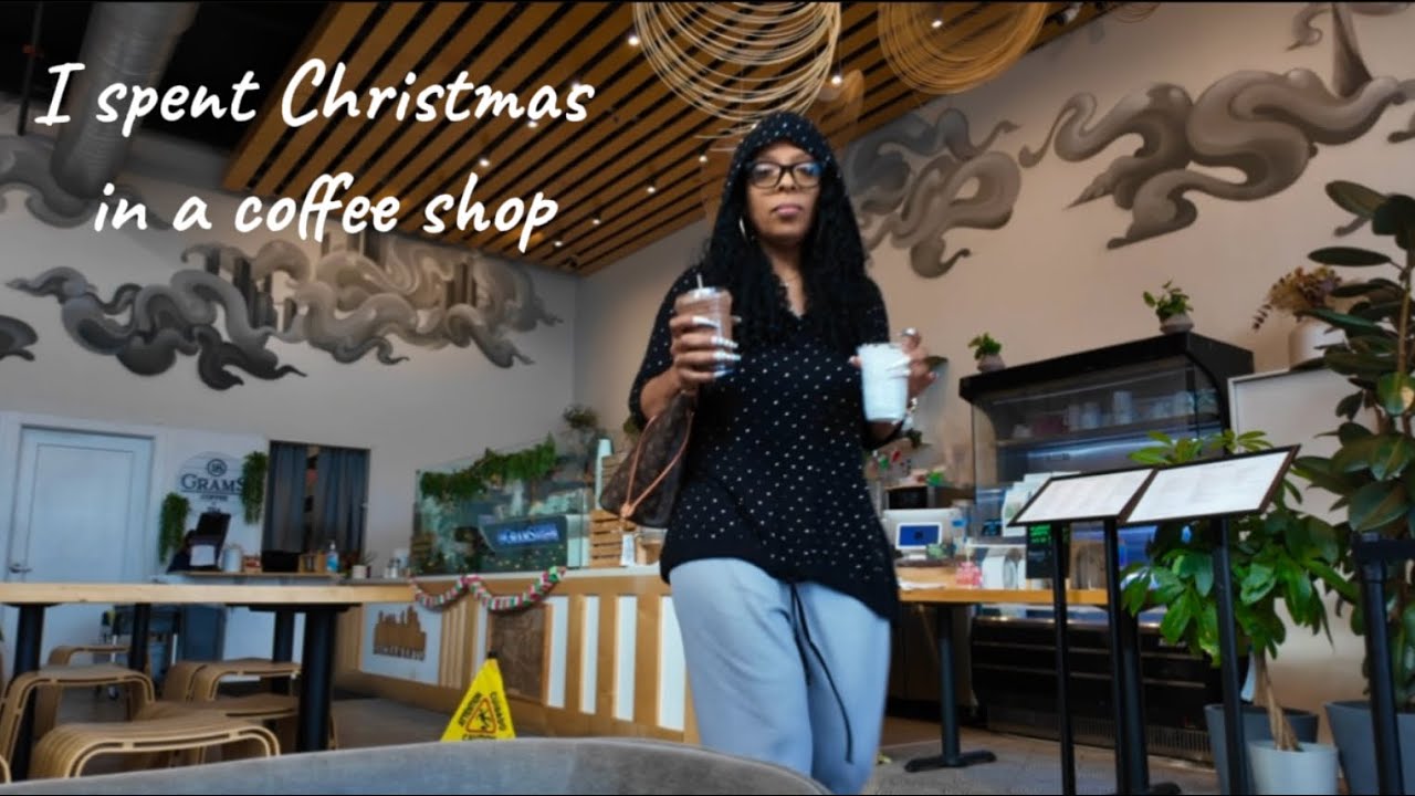 Рождественская атмосфера калифорнийской кофейни ✨ #loridiva