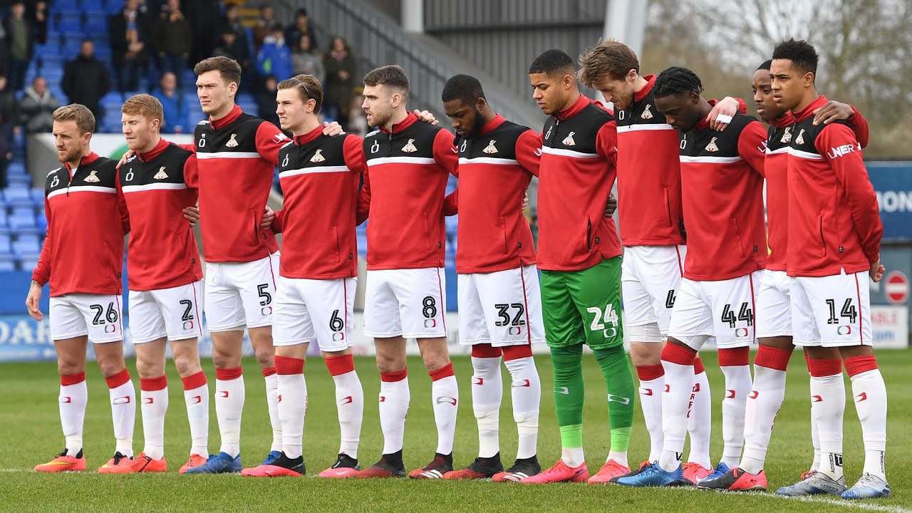 Harry Gregg tribute - Doncaster and Shrewsbury fans observe minute's silence | iFollow Rovers