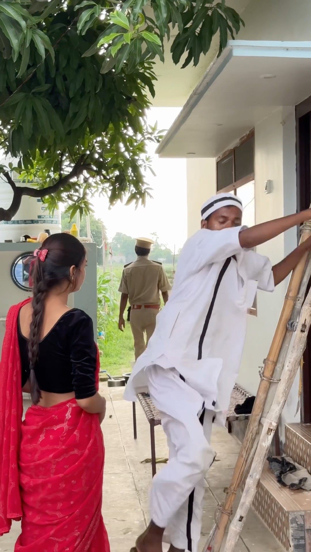 Kaidi jhipa ghar me ( part 3 )~?#shorts #emotional #motivation #pushpanjalimaurya