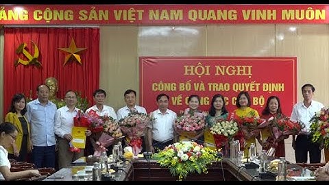 UBND huyện Thạch Thất công bố và trao Quyết định về công tác cán bộ