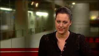 Tv-Vært I Grineflip Over Bitterfisse