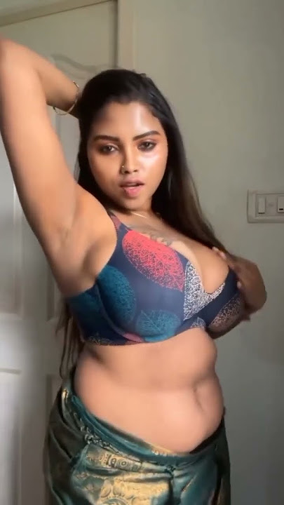 hot and sexy girl with big boobs #saree #indian #big_boobs #boobs #clevage