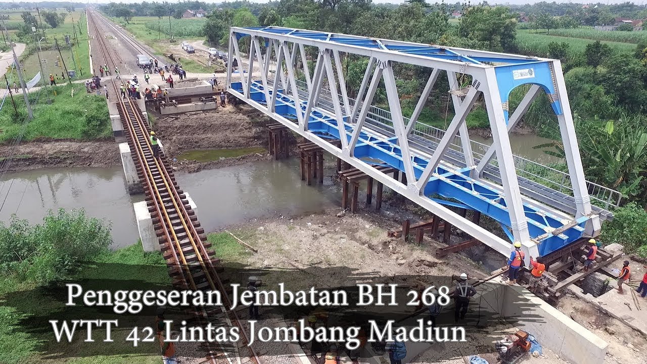 Proses Penggeseran Jembatan WTT 42 BH 268 Lntas Jombang Madiun YouTube