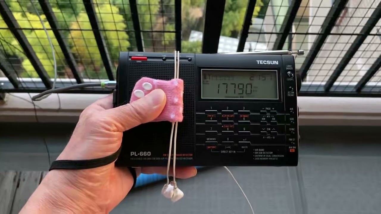 Voice of Russia (unofficial) 17790kHz Russian