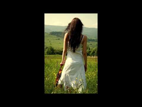 Acha Chalti Hun Duaon Mein Yaad Rakhna-female Version