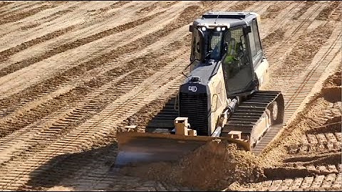 Grade Control on the Next Generation Cat® D1, D2 and D3 Small Dozers