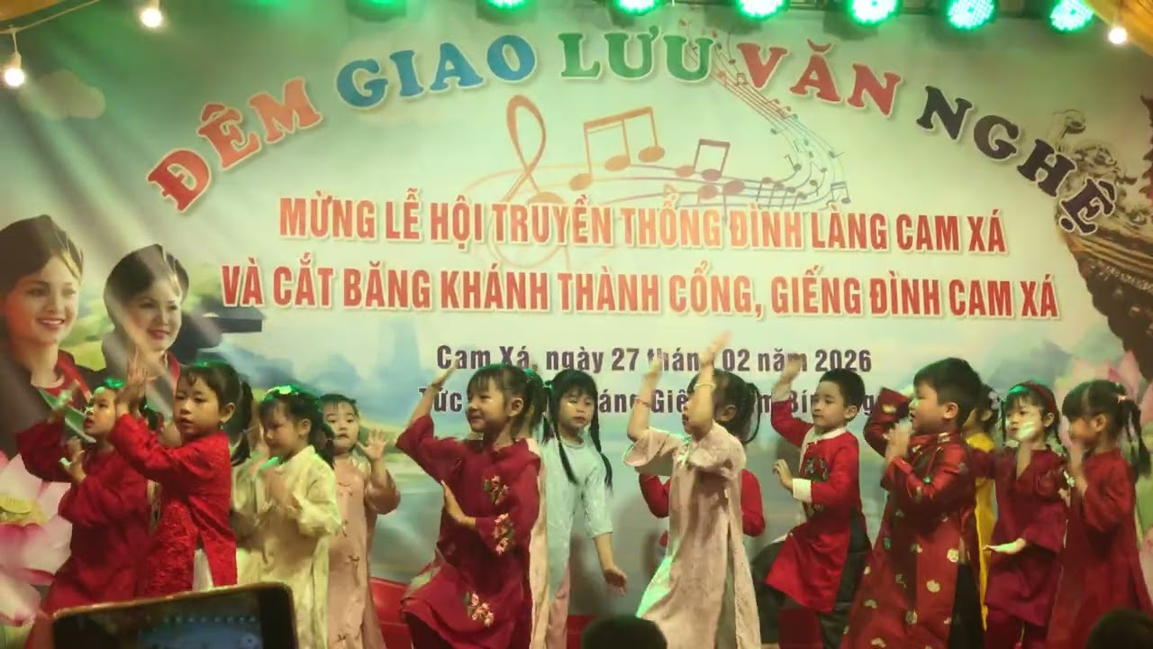 Hoàng Linh - Múa khánh thành giếng làng - Hội đình làng Cam Xá