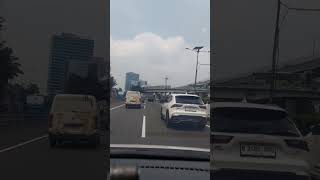 Berwisata di Jalan Tol Jakarta: Menikmati Pemandangan Kota" #wanderlust #travelphotography #jakarta