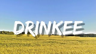 SOFFI TUKKER - Drinkee (Lyrics) | Com Deus me deito com Deus me levanto... Eu tomo um drinque Resimi