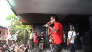 fly away alitanku di gondol fu live in benteng van der wicjk gombong