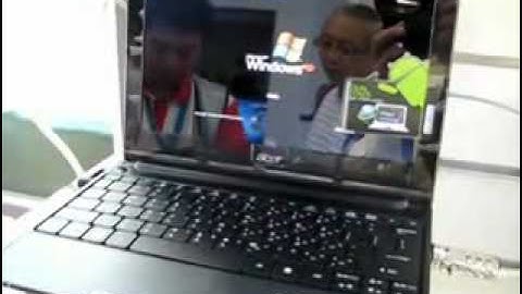 Acer netbook dual-boots Android and XP