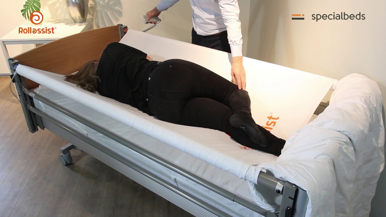 Makkelijk draaien van cliënten op bed met de RollAssist YouTube Makkelijk draaien van cliënten op bed met de RollAssist YouTube