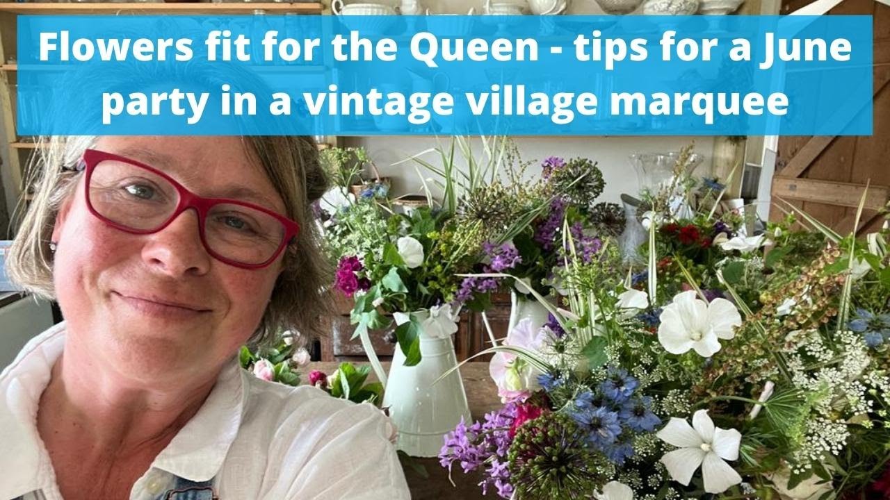 Цветы, достойные королевы: лучшие советы по оформлению винтажного шатра в честь юбилея королевы