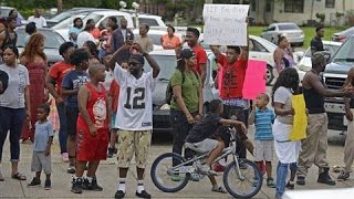 Protests in Baton Rouge Over Police Shooting