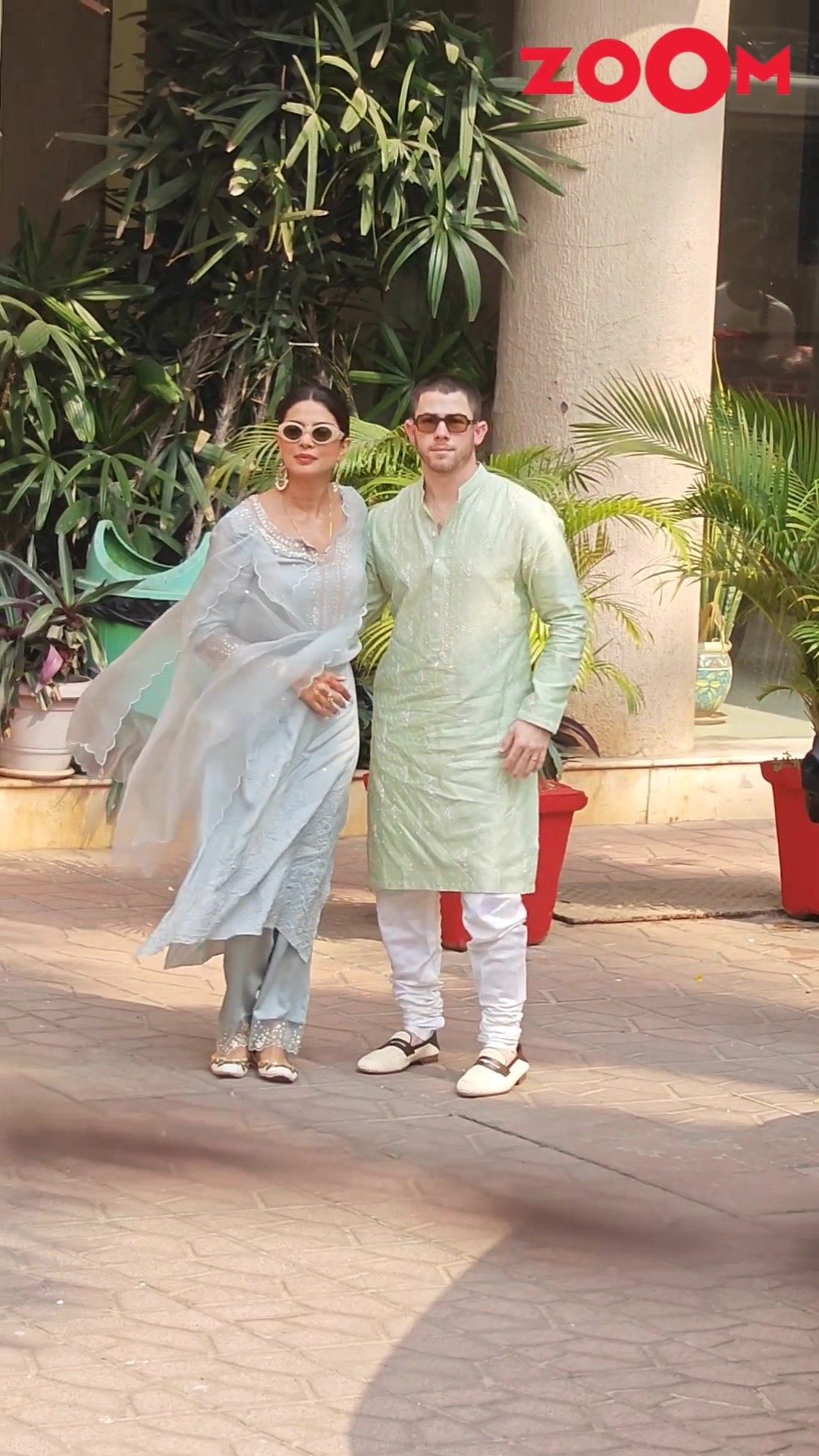 Priyanka Chopra ARRIVES with Nick Jonas \u0026 family at her mom's house ? #shorts #priyankachopra