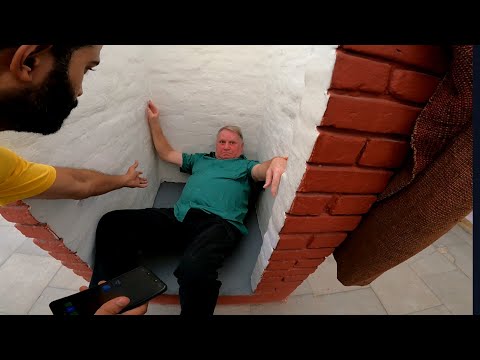 When American Use Indian Toilet first Time