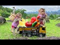 Smart bim bim harvests fruit for bbq with baby monkey obi