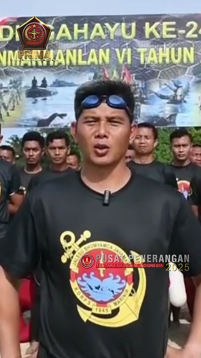 Prajurit Marinir Laksanakan Renang Laut  Makasar 2,4 Km