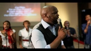 Video thumbnail of "Ricardo Apollon & Friends - Car Dieu est un Dieu Puissant - GOSPEL CÉLÉBRATION"