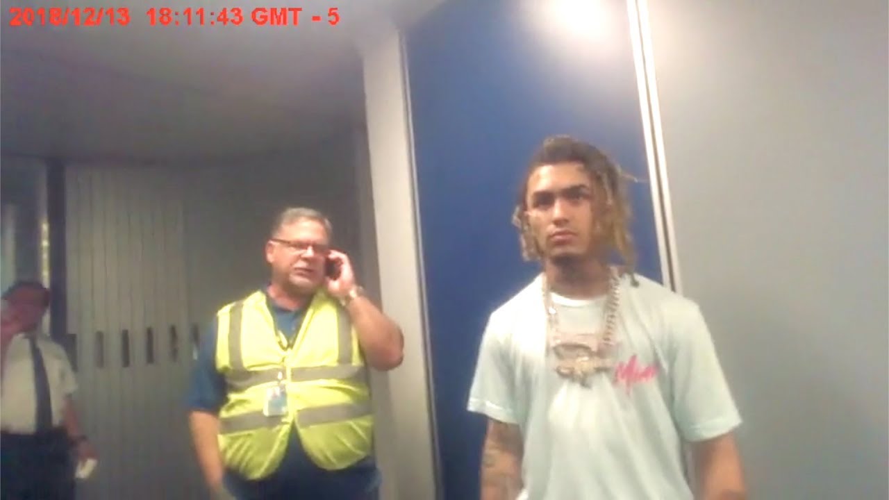 pilot-kicks-lil-pump-and-his-manager-from-flight-youtube