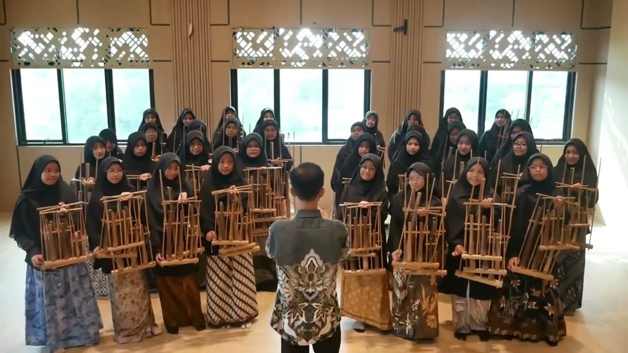 MEDLEY NUSANTARA - ANGKLUNG SMPIT AL IRSYAD AL ISLAMIYYAH KARAWANG