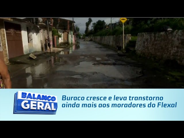 Buraco cresce e leva transtorno ainda mais aos moradores do Flexal