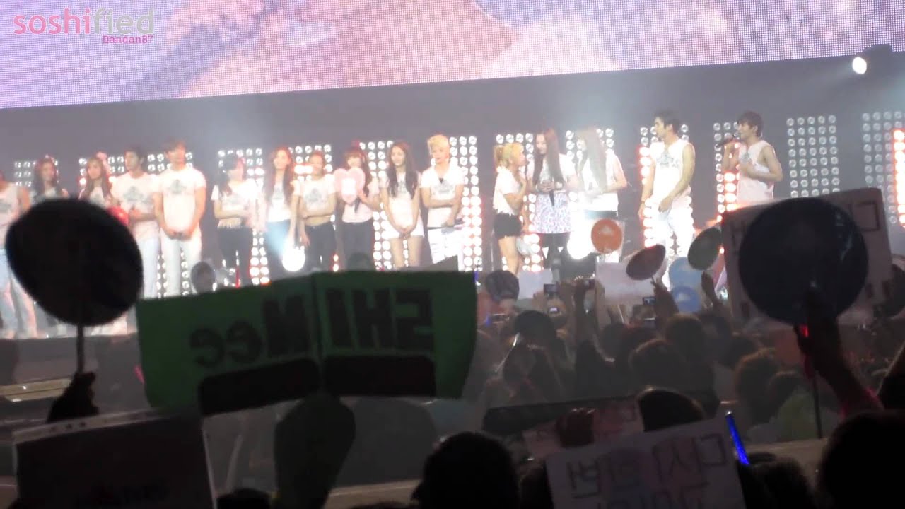 FANCAM Smtown paris SNSD Ending 110611