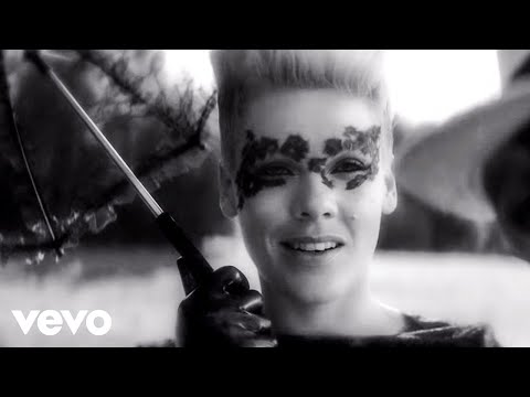 P!NK - Blow Me (One Last Kiss)