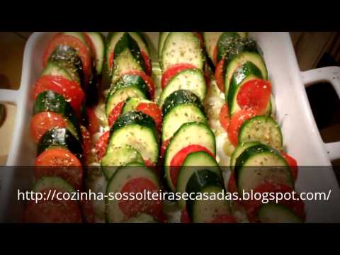 ABOBRINHA COM TOMATE AO FORNO