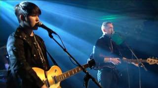 Video thumbnail of "The XX - Basic Space (Live)"