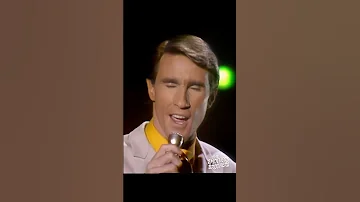 Bill Medley | Swing Low, Sweet Chariot | The Smothers Brothers Comedy Hour