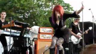 Allison Iraheta, Holiday Performances..