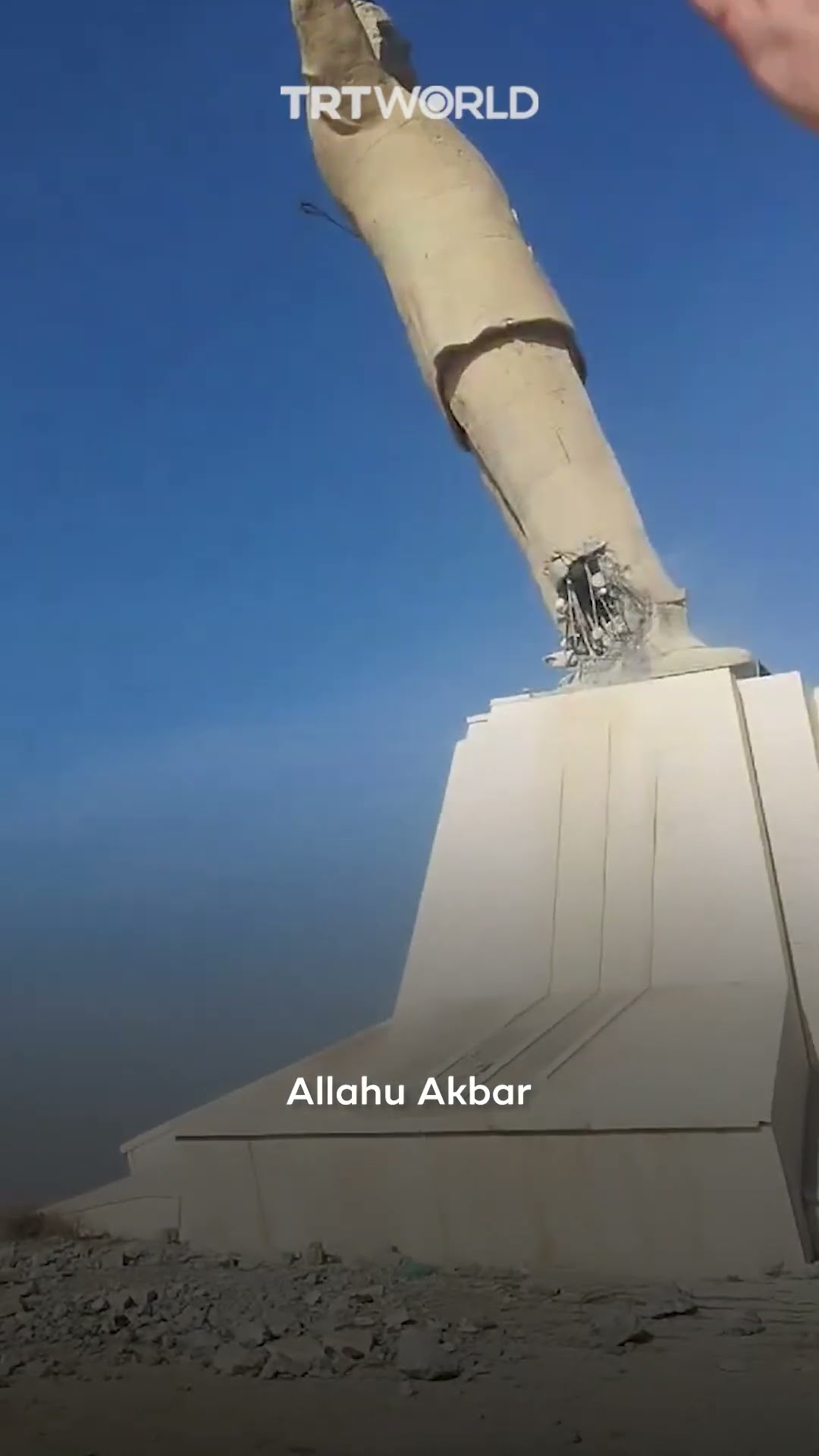Syrians bring down Hafez al-Assad’s statue in Damascus