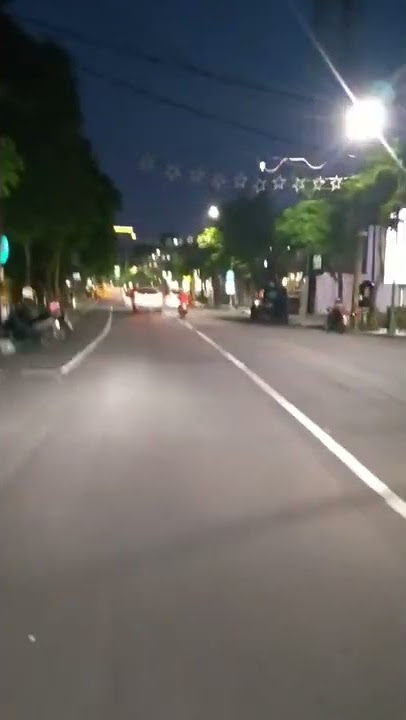 Suasana malam di Jalan ondemohen Surabaya