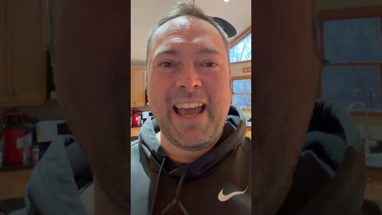 Weekly UFC Card Giveaway!  Stadium Club Lava Parallels! Ilia Topuria!