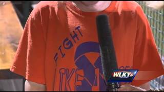 Thousands pack Slugger Field for Light the Night Walk