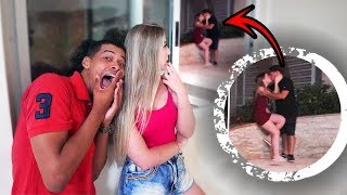 Beijei Ela Na Frente De Todos Da Casa *Trolando Meus Amigos*